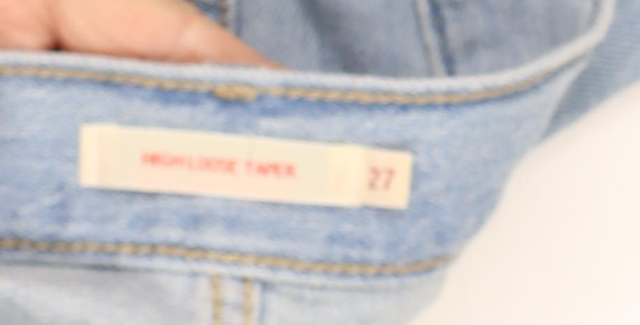 Levi's Women Blue Tapered High Rise Jeans Size 27