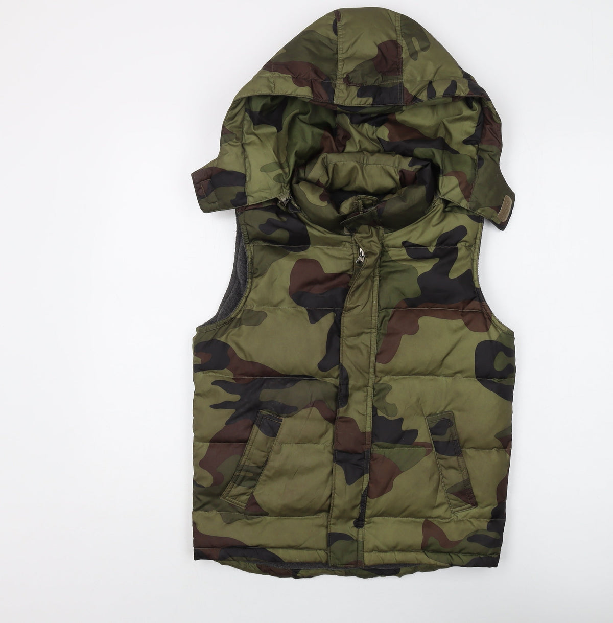 Additional front view of Gap boys’ green camouflage puffer jacket, 10 years
