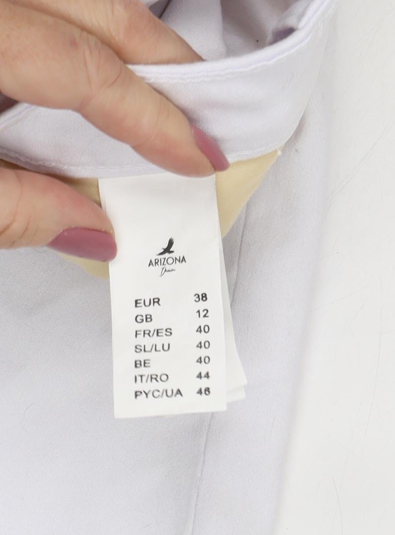 Arizona Women's White Straight Jeans Size 12