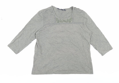 Womens UK Size M Isle Essentials Green Basic T-Shirt