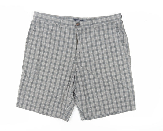 Tommy Hilfiger Men's Grey Chino Shorts - Size L