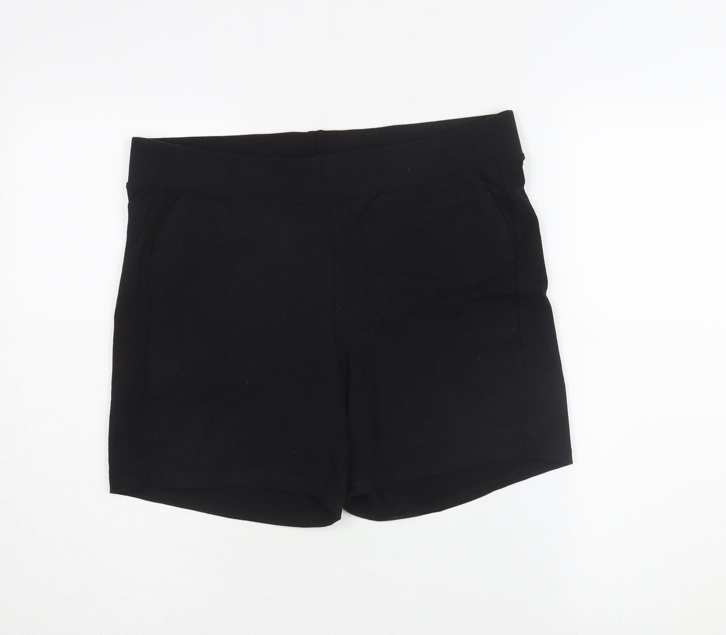 Torrid Women's Black Size 2 Shorts for Casual Wear