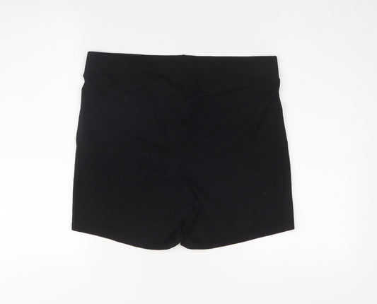 Torrid Women's Black Size 2 Shorts for Casual Wear