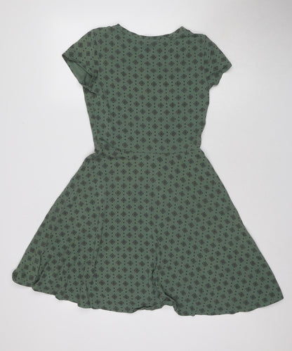 C&A Women's Green XS A-Line Geometric Knee Length Dress