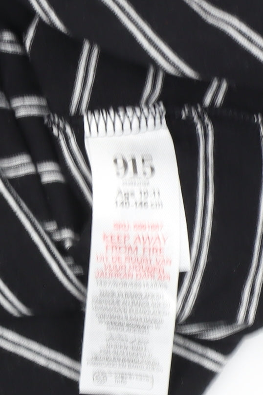 New Look Girls Black Striped Cropped Long Sleeve T-Shirt