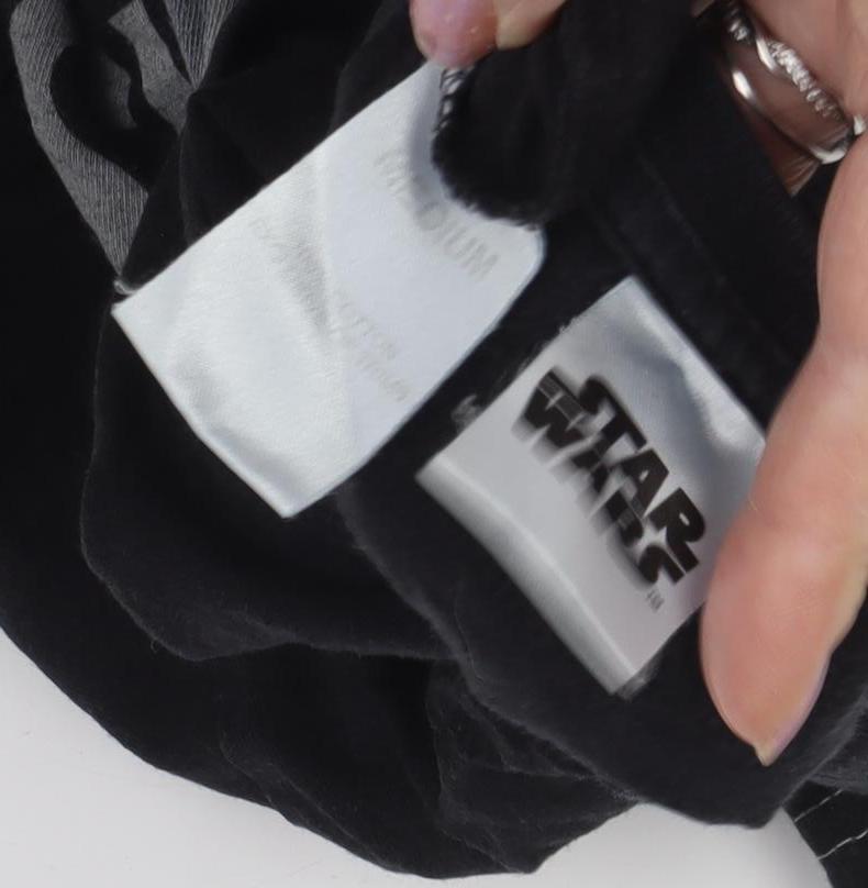 Star Wars Men's Black Graphic T-Shirt Medium