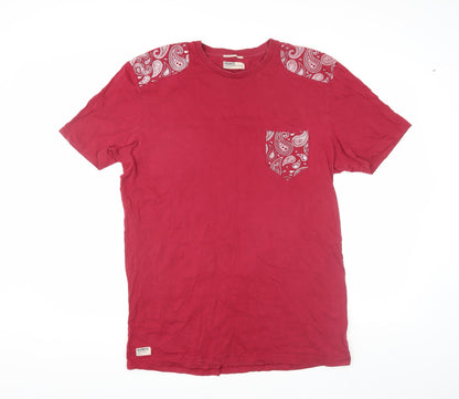 Voi Jeans Red Paisley Men's T-Shirt, 2XL, Crew Neck