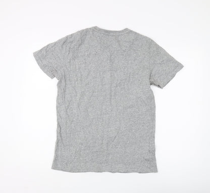Mens UK Size M Fred Perry Grey  T-Shirt