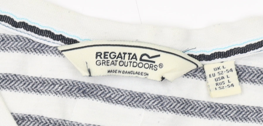 Regatta Men's Grey Striped V-Neck T-Shirt, Size L