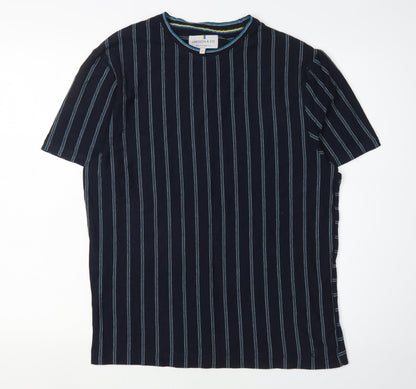 Larsson & Co Men's Black Small Striped T-Shirt