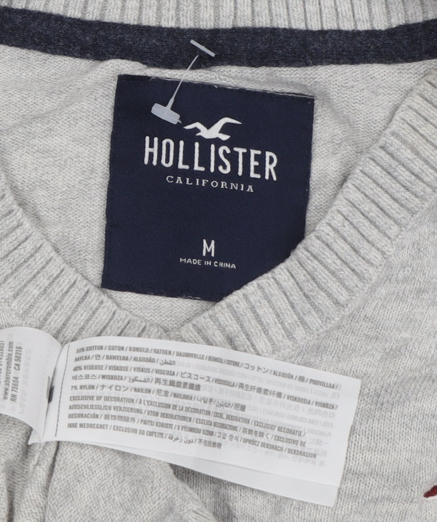 Hollister Men's Grey V-Neck Pullover Jumper M