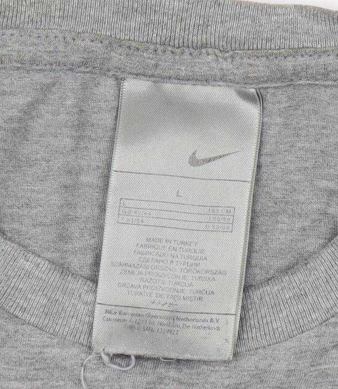Nike Men's Grey Crew Neck Graphic Print T-Shirt L