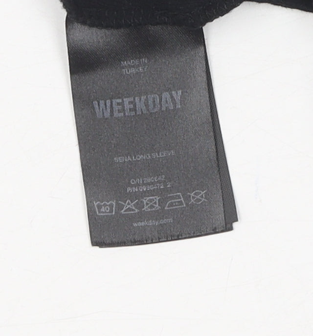 Womens UK Size 12 Weekday Black Cropped T-Shirt