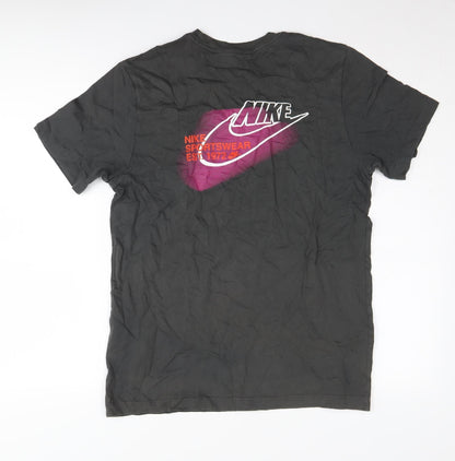 Nike Men's Black Medium Graphic T-Shirt