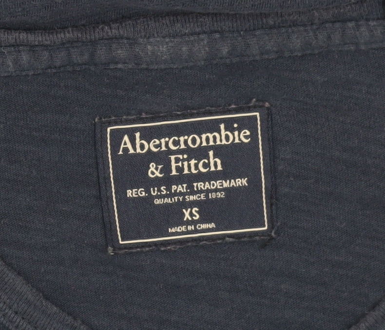 Abercrombie & Fitch Men’s Blue XS Graphic T-Shirt