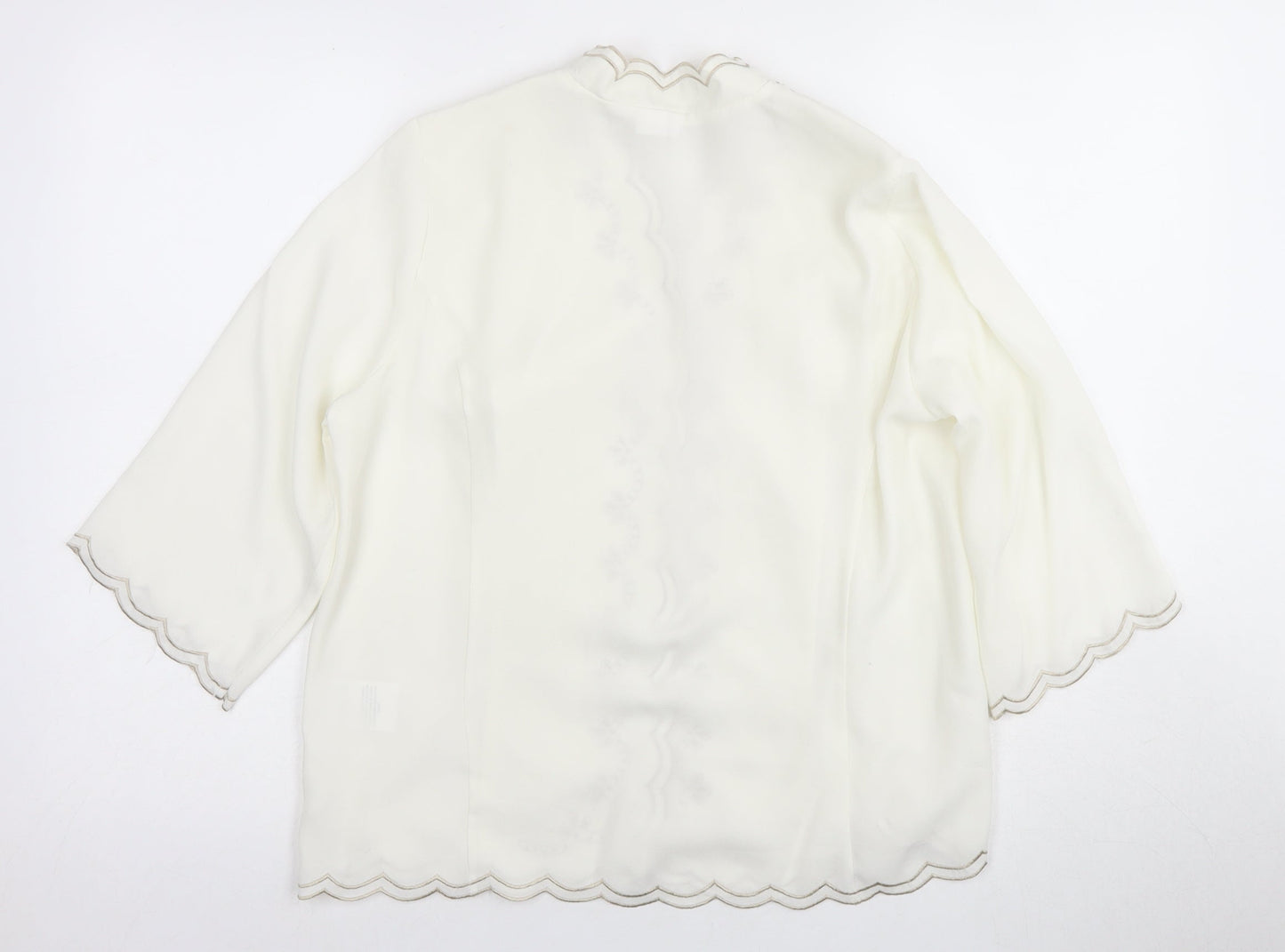 Damart Women’s White Blouse Size 14 3/4 Sleeve Button Fastening