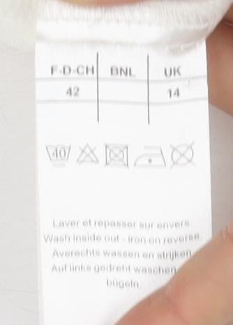 Damart Women’s White Blouse Size 14 3/4 Sleeve Button Fastening