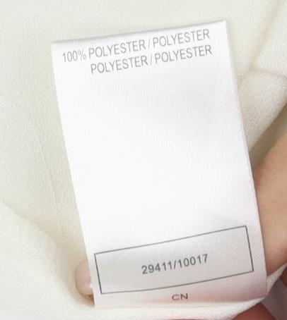 Damart Women’s White Blouse Size 14 3/4 Sleeve Button Fastening