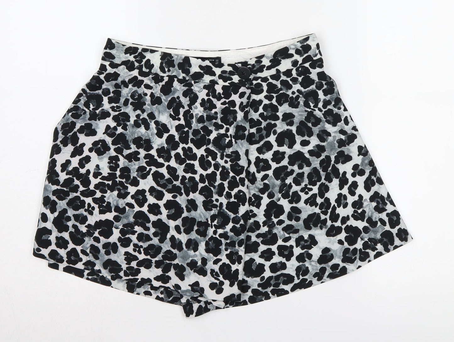 Zara Women's Black Animal Print Chino Shorts M