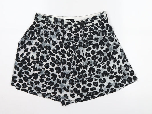 Zara Women's Black Animal Print Chino Shorts M