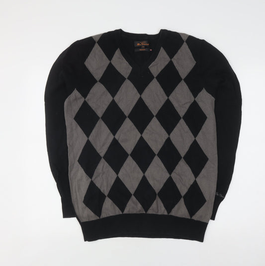 Ben Sherman Men's V-Neck Jumper size M.