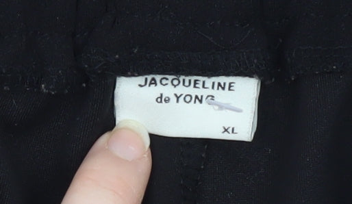 Jacqueline de Yong Women's Black Chino Shorts XL