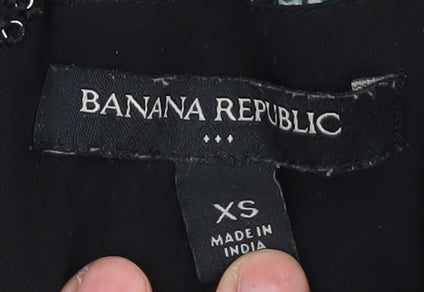 Banana Republic Women's Black Geometric XS Top