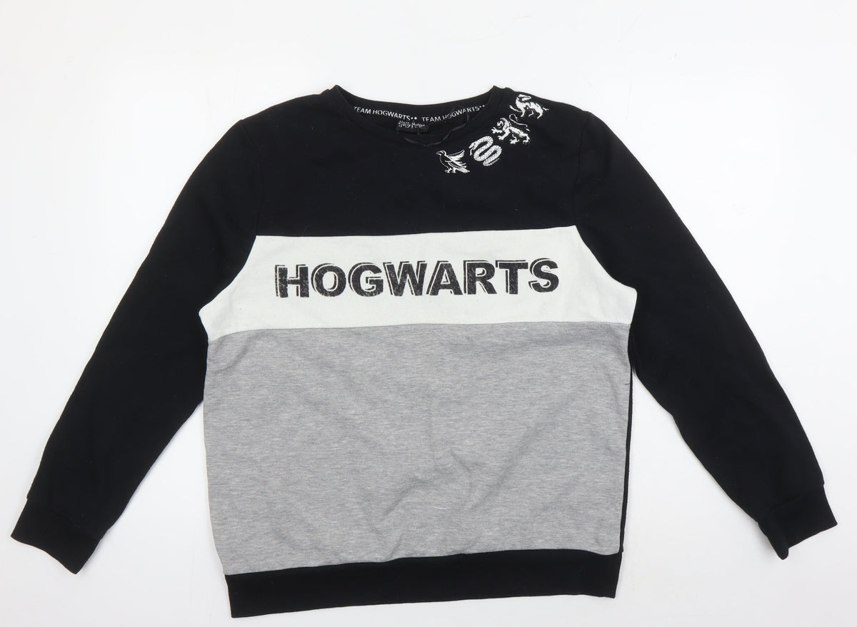 Additional front view of Harry Potter unisex hogwarts black sweatshirt m