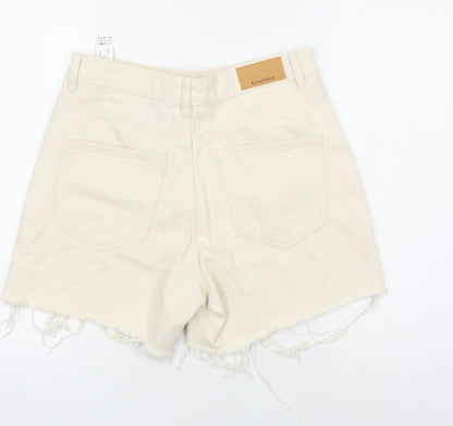 Stradivarius Women's Ivory 4 Cut-Off Denim Shorts