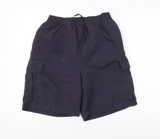 La Reine Men's Black Cargo Shorts M/L