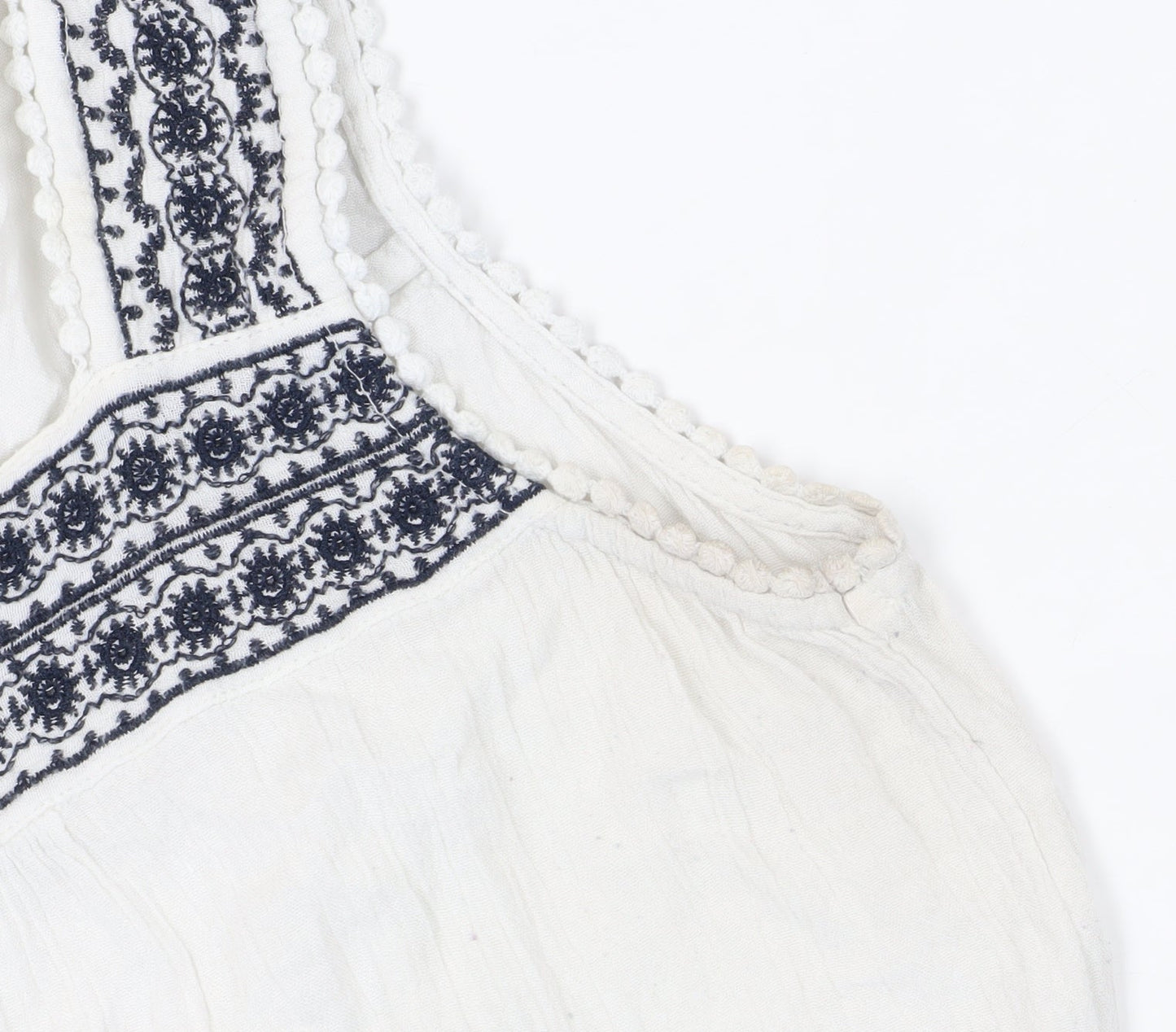 Mantaray Women's White Embroidered Tank Top Size 12