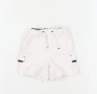 babyGap Unisex Baby White Cargo Shorts 6-12 Months