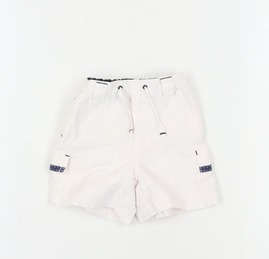 babyGap Unisex Baby White Cargo Shorts 6-12 Months