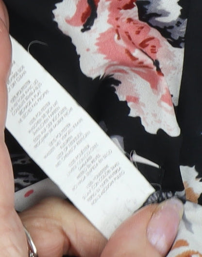 Boohoo Women's Black Floral Blouse in Size 6