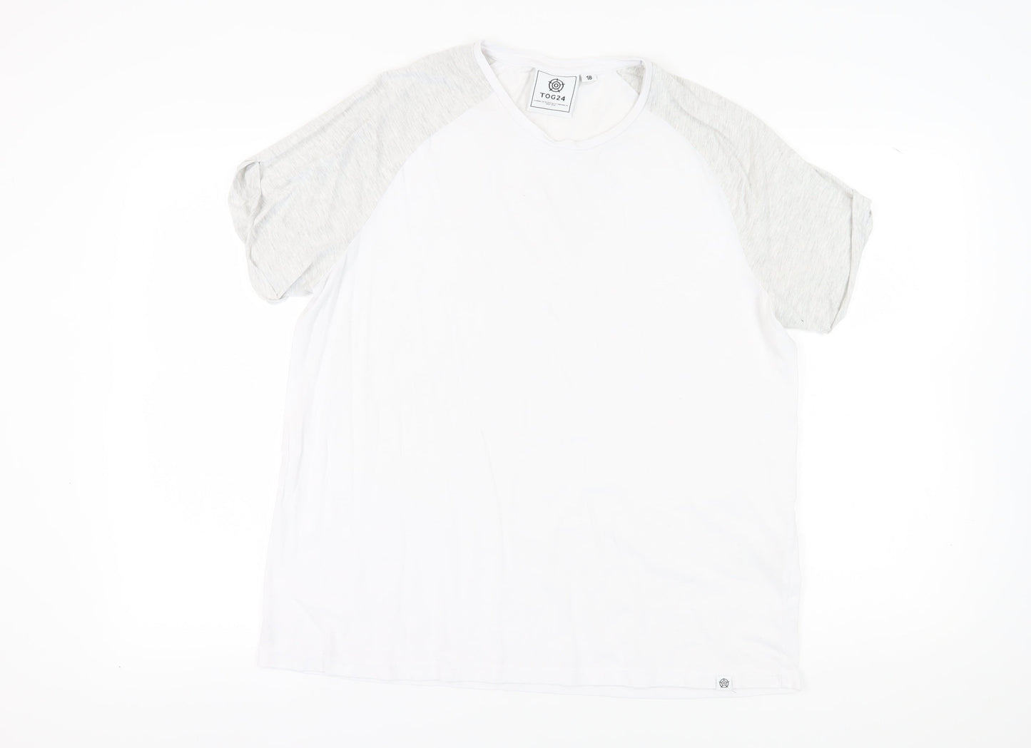 Unisex Adults UK Size 16 TOG24 White Basic T-Shirt