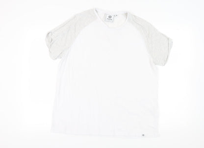 Unisex Adults UK Size 16 TOG24 White Basic T-Shirt