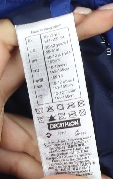 Close-up detail of Decathlon boys’ blue windbreaker jacket uk 12