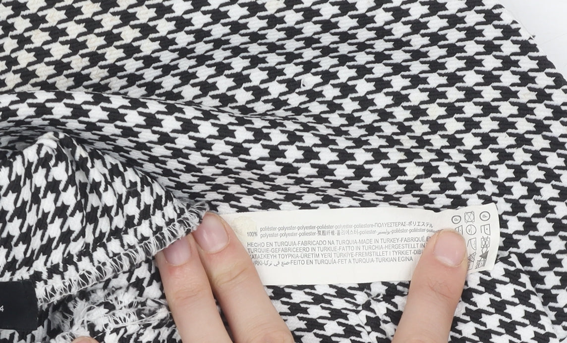 Bershka Women's Skort, Black, Size 6, Houndstooth