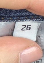 Guess Women's Blue Skinny Jeans Size 26 Mid-Rise