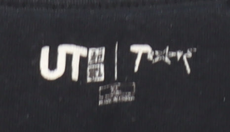 UT Men's Black Graphic Print T-Shirt XS