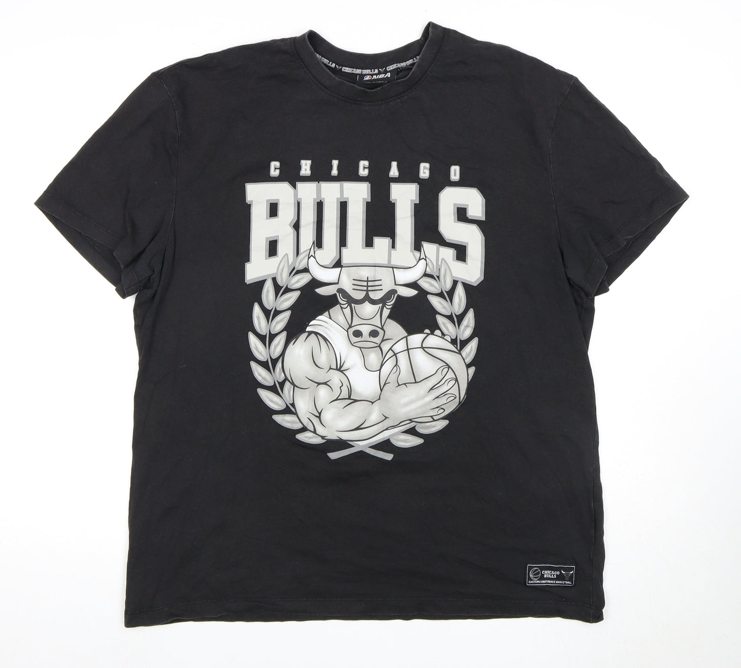 NBA Men's Black Chicago Bulls T-Shirt, L