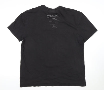 NBA Men's Black Chicago Bulls T-Shirt, L