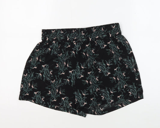 Jacqueline de Yong Women's Black Floral Shorts M