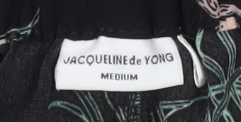 Jacqueline de Yong Women's Black Floral Shorts M