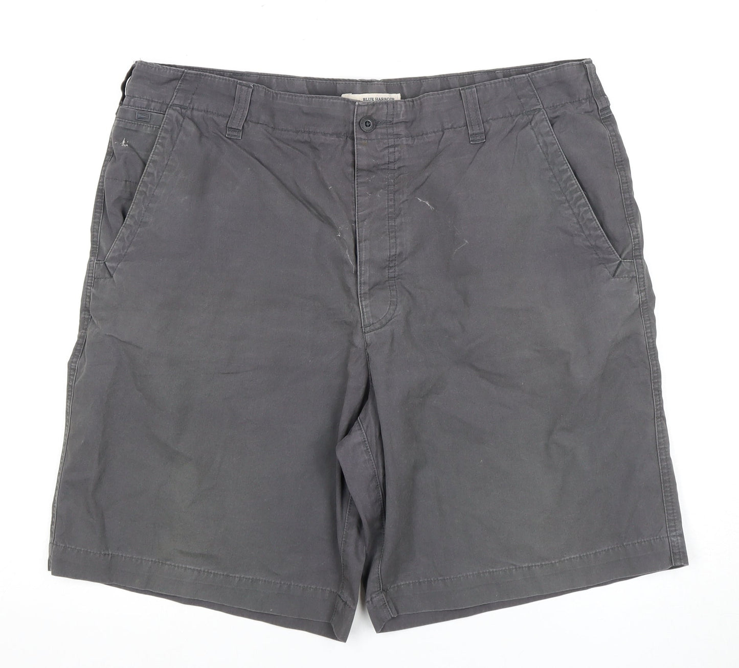 Marks and Spencer Men's Black Chino Shorts - Size 40 in