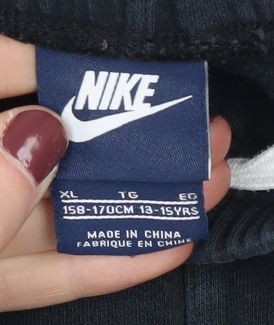 Nike Boys XL Black Track Pants - Sporty Style & Comfort