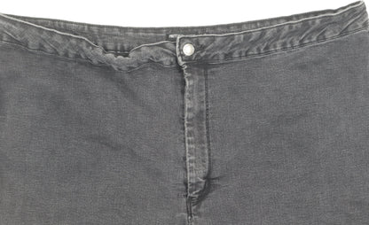 PrettyLittleThing Women's Black Distressed Jeans Size 28