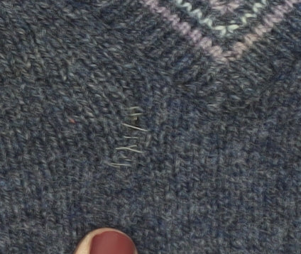 Lyle & Scott Men's Blue Wool V-Neck Jumper L