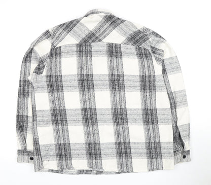 Man Men's Black and White Plaid Button-Up Shirt - L