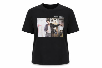 Front view of Riverdale unisex black graphic t-shirt xl